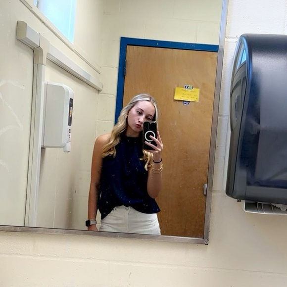 Meet your Posher, Maddyn - Picture 1 of 3